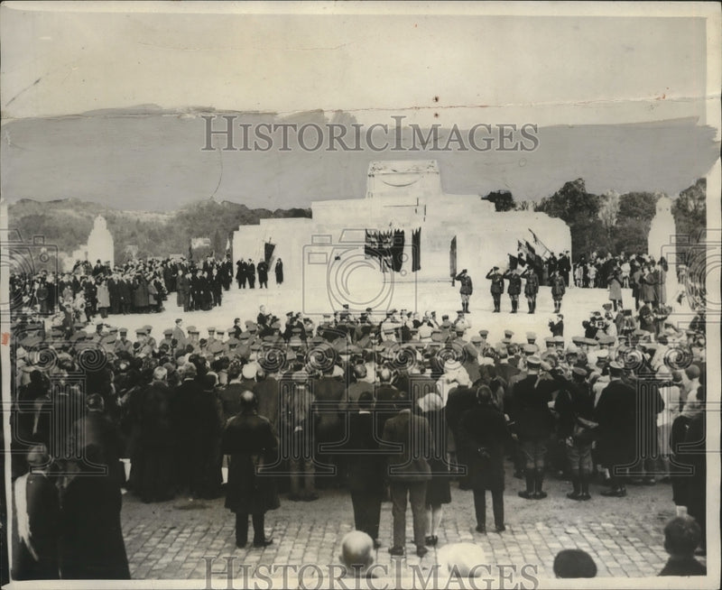 Load image into Gallery viewer, 1923 Press Photo British Expeditionary Force Memorial, Paris, France Unveiling
