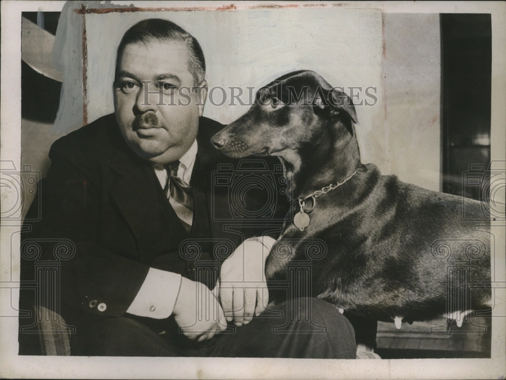 1936 Press Photo Frederick Schoepflin Threatened w/ Fine for Barking Dog