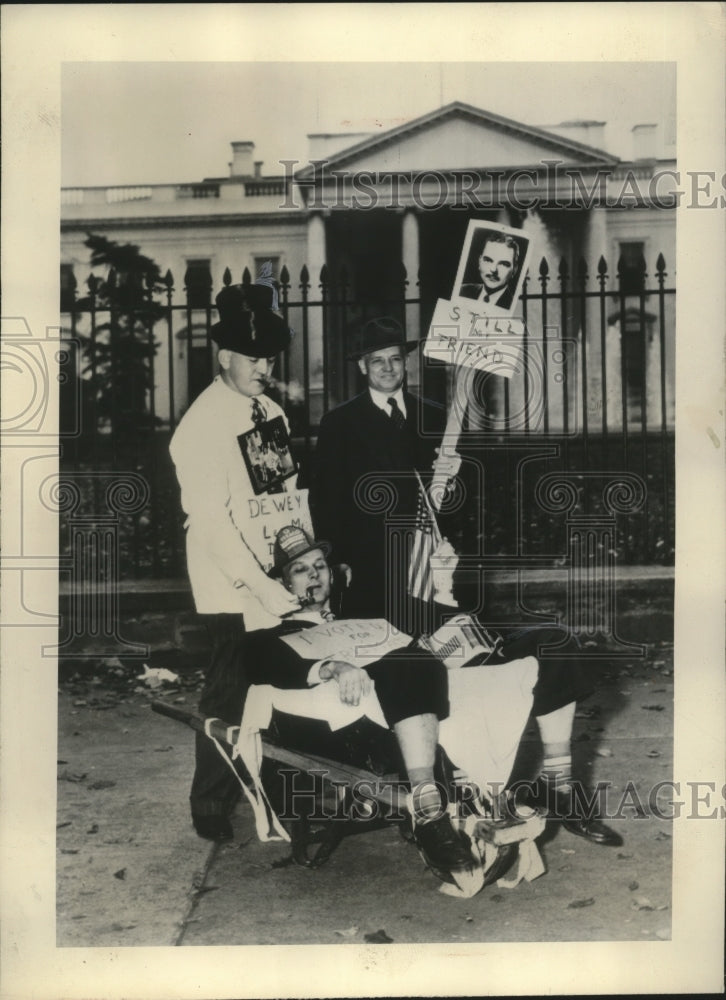 1948 Press Photo Dr Ignatius Rutoski Pays off Election Bet to William Clouther