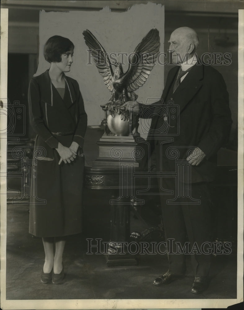 Load image into Gallery viewer, 1924 Press Photo Hon Chauncey Depew casts vote with Mary Gustin in NY
