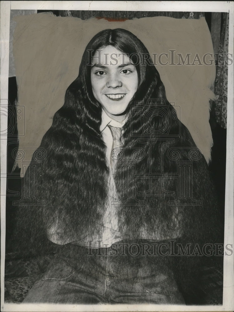 1946 Press Photo George Estrada Jr., 13, never had a haircut - neo13923