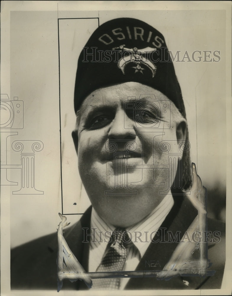 Wl1929 Press Photo Walter Sudgen, Guard of Imperial Divan, Shriner Convention