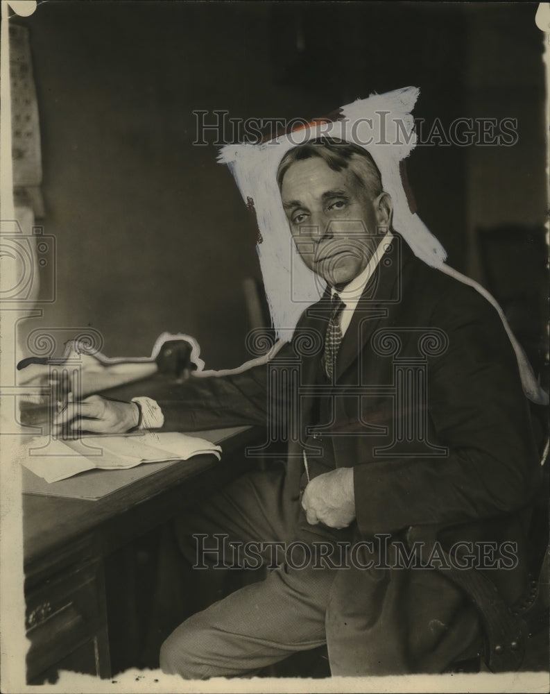 1924 Press Photo Charlie Whittern, 40 Years in Public Service Clerk of Court