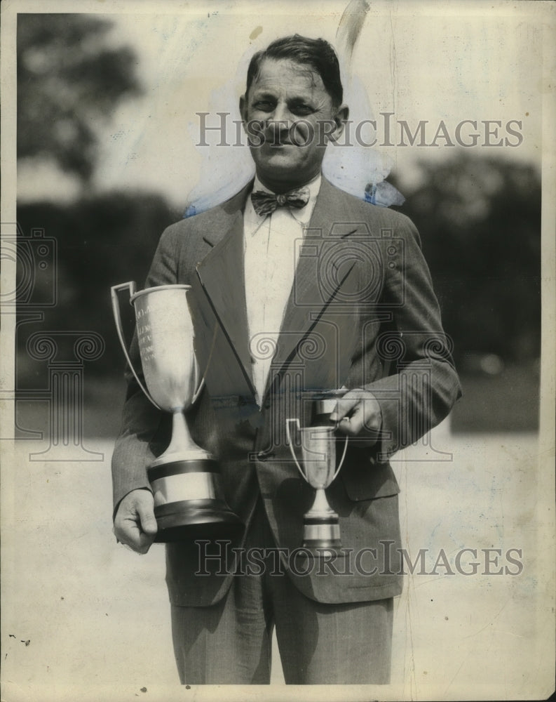 1929 Press Photo Sam Newman with trophies - neo14256