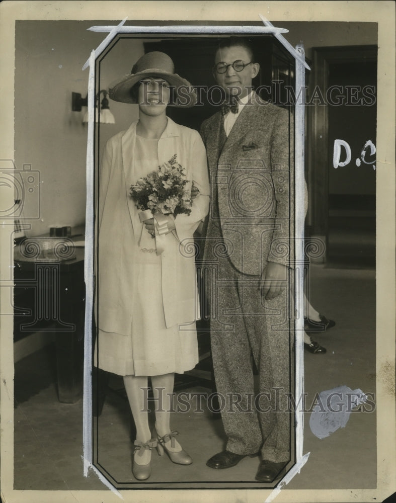 1927 Press Photo E.A. Weiss & Vivian E. Stnaclift, Married - neo14400