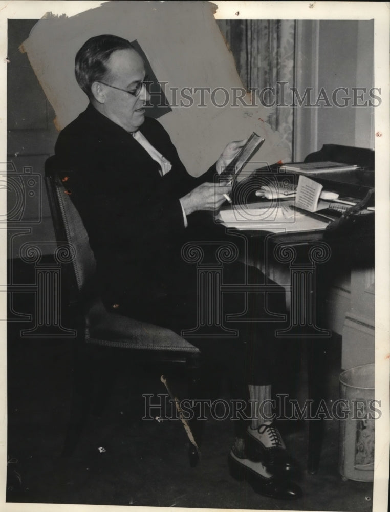 1934 Press Photo J Walter Doyle Collector of Customs for Hawaii - neo14550