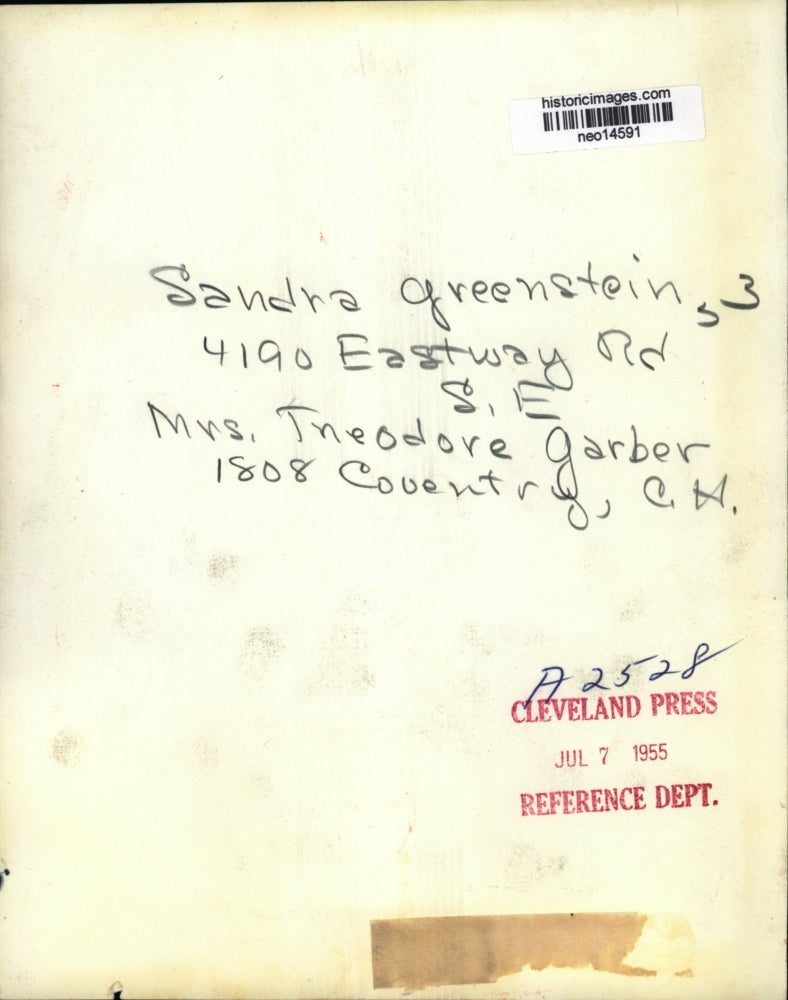 1955 Press Photo Sandra Greenstein & Mrs. Theodore Garber - neo14591