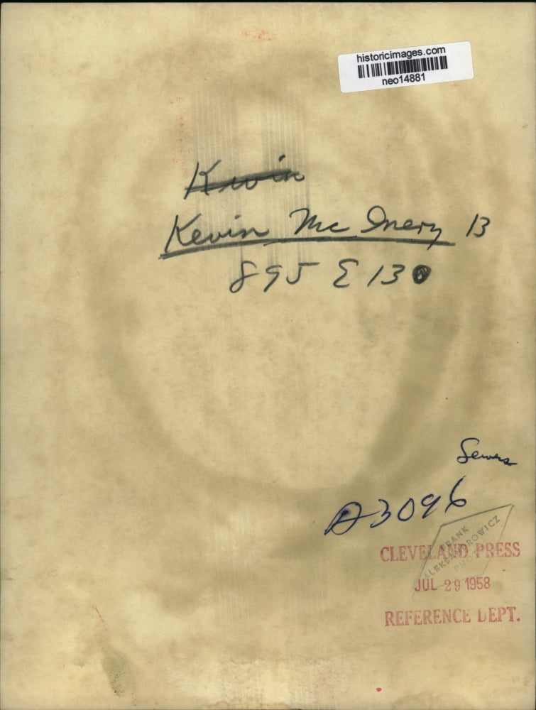 1958 Press Photo Kevin McInery age 13 at a medical clinic - neo14881