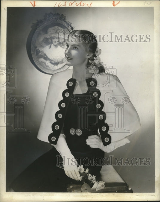 1944 Press Photo Button down on scalloped front jacket in Womens Fashions