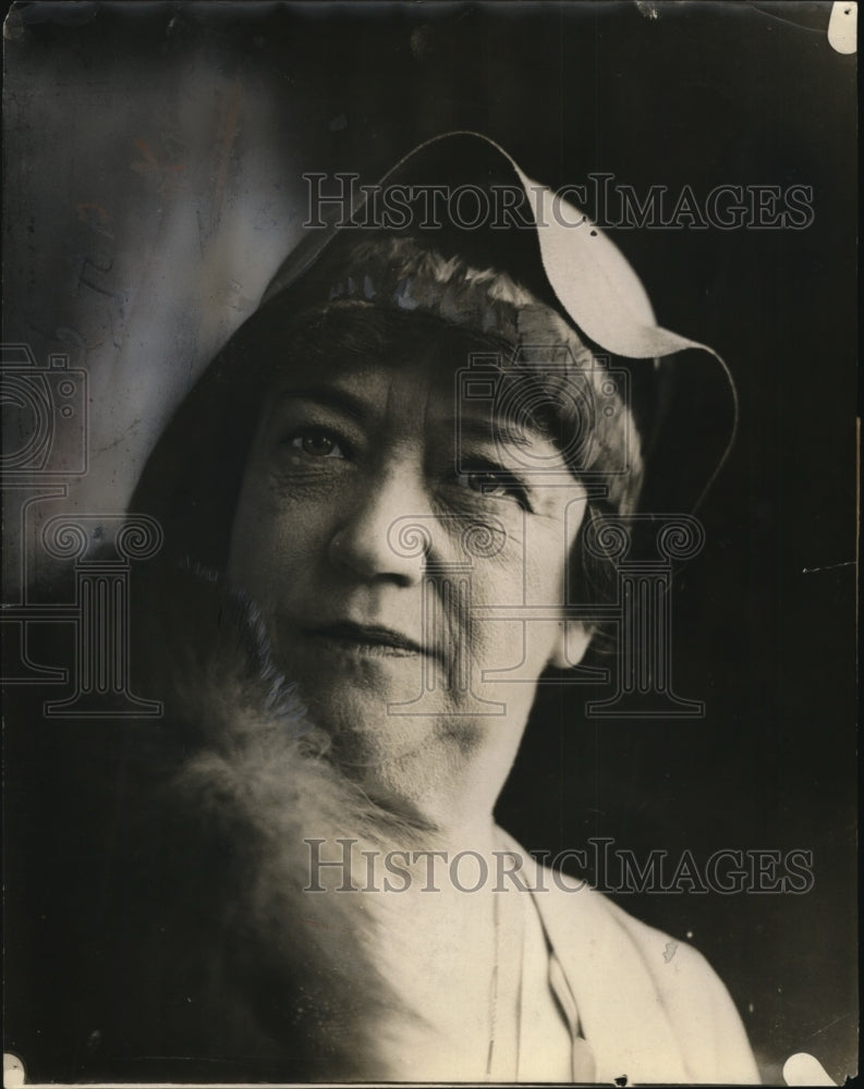 1932 Press Photo Margaret Melter Sues Arthur Jordan - neo15169