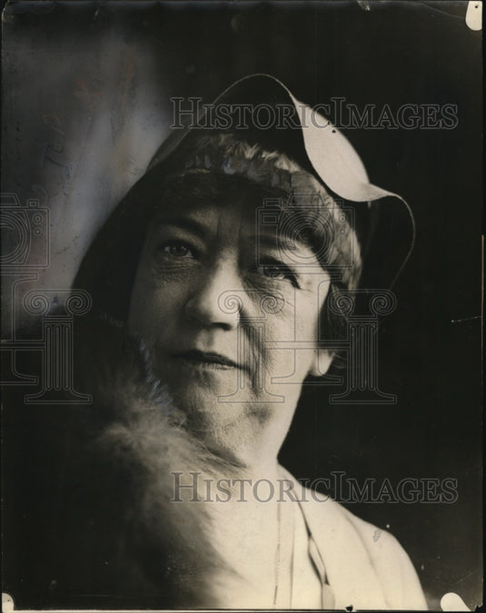 1932 Press Photo Margaret Melter Sues Arthur Jordan - neo15169