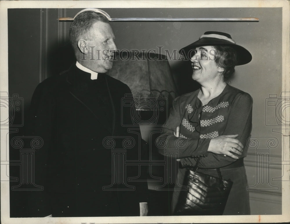 1936 Press Photo Rev. Msgr. John P. Tracey & Mrs. Eugene McCaritry - neo15203