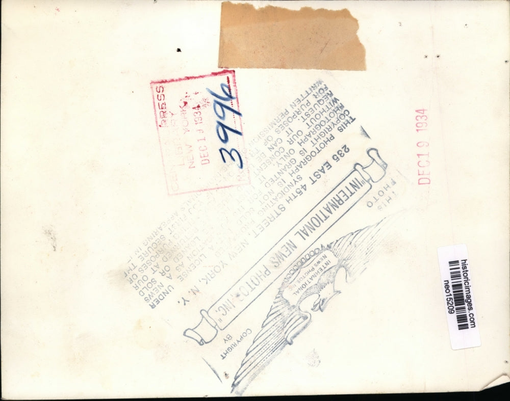 1934 Press Photo Socialite Women Drinking Wine in Formal Dress - neo15209