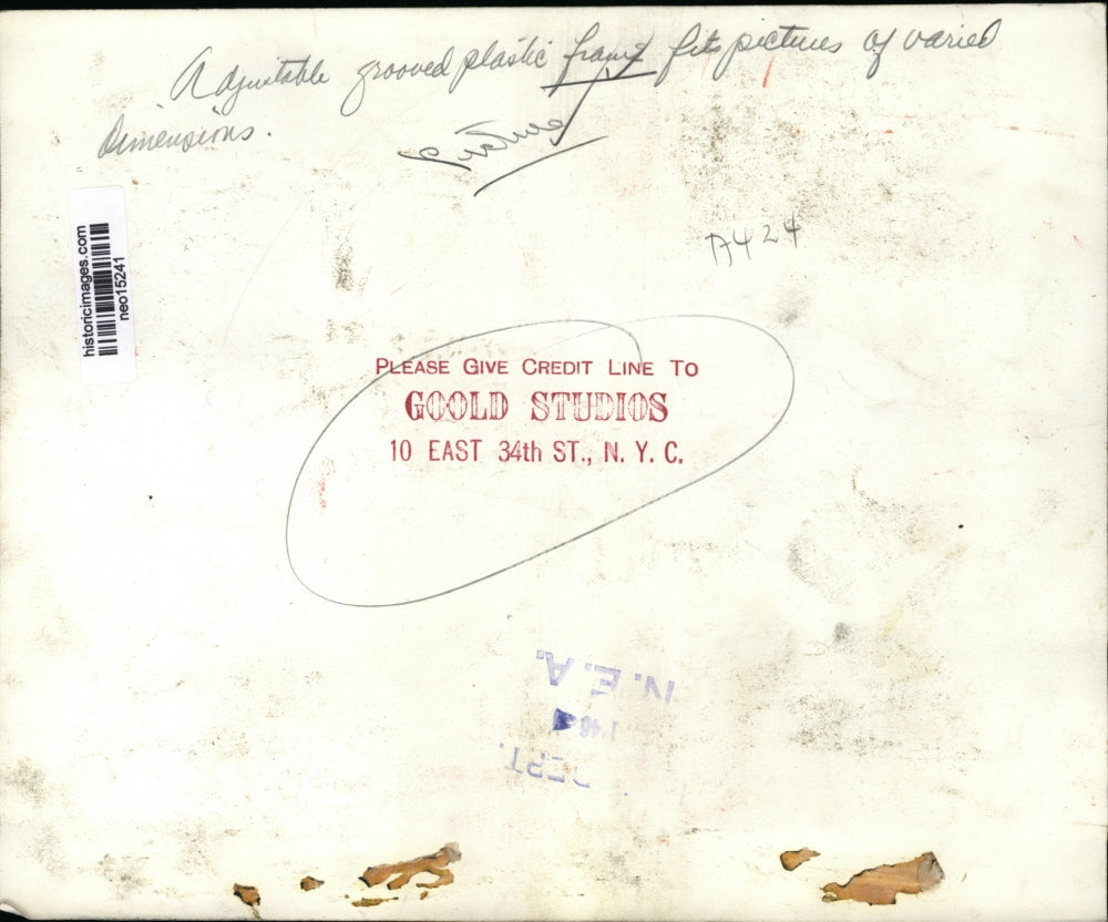 1936 Press Photo Adjustable Grooved plastic frame for pictures - neo15241