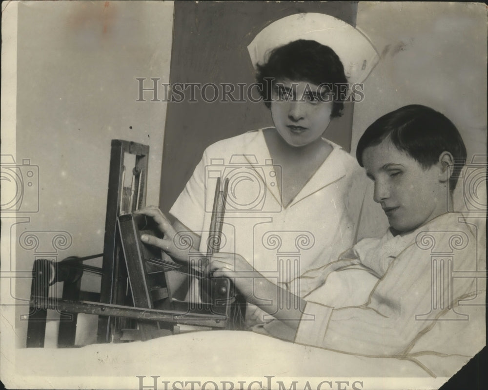 1928 Press Photo Kingsley Price in California School for the Blind - neo15392