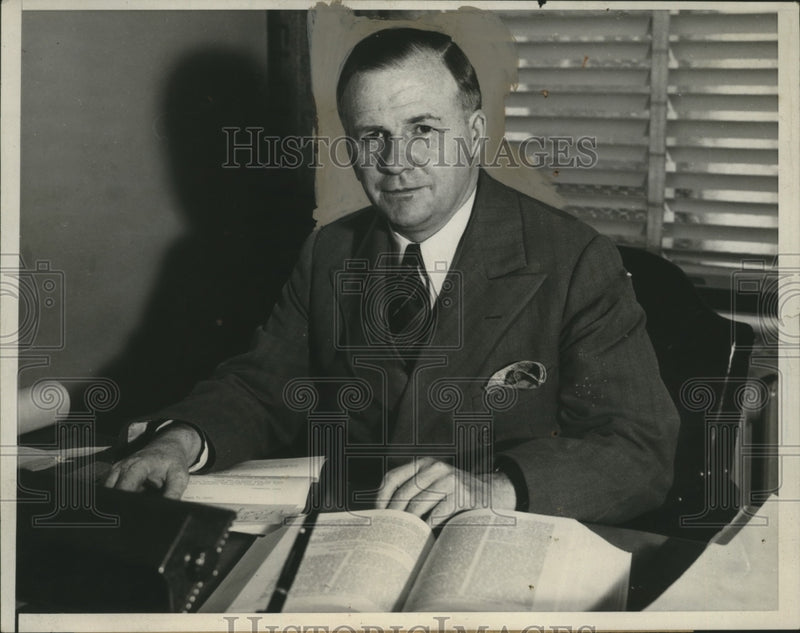 Load image into Gallery viewer, 1933 Press Photo F.J. O'Connor to Receive Post of Controller of the Currency
