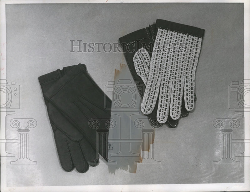 Load image into Gallery viewer, 1959 Press Photo Mainly Men's Gloves: Lined Suede, Crochet-Back, and Suede-Front
