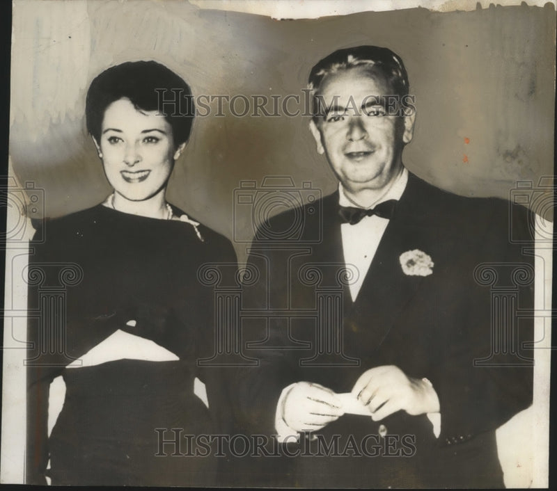 Load image into Gallery viewer, 1949 Press Photo Mayor William O'Dwyer and Sloan Simpson Wedding Speculation
