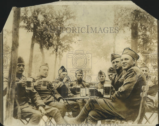 1923 Press Photo American Soldiers getting their stock prior to leaving Germany- Historic Images