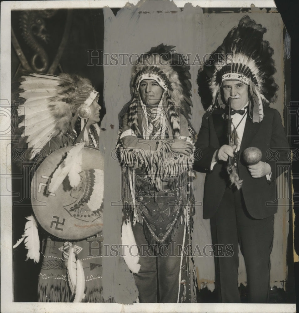 1932 Press Photo Annual Meeting of Catholic Guild Ambassador Theater in NY