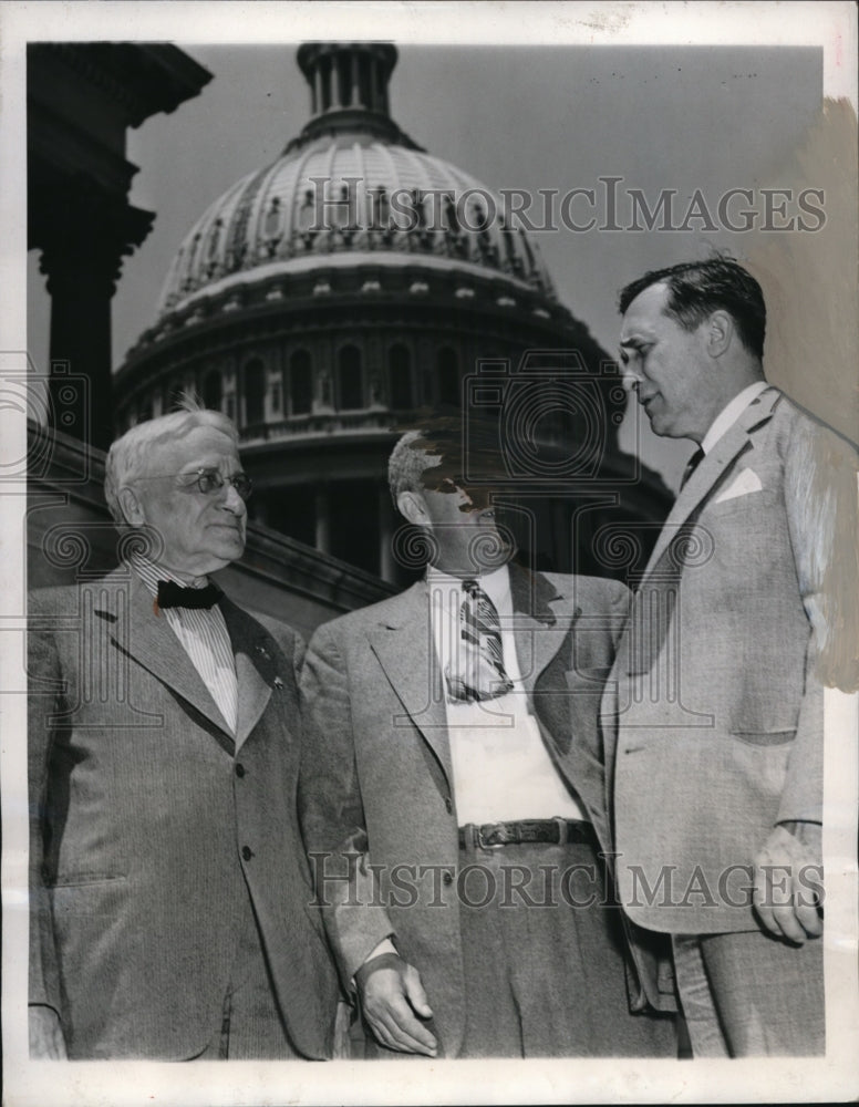 1946 Press Photo Representative Carl Hoffman of PA in Washington for Swearing-in