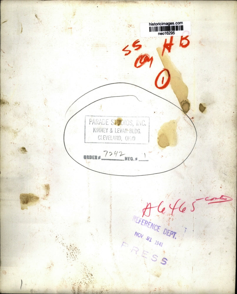 1941 Press Photo Woman in Hood - neo16295