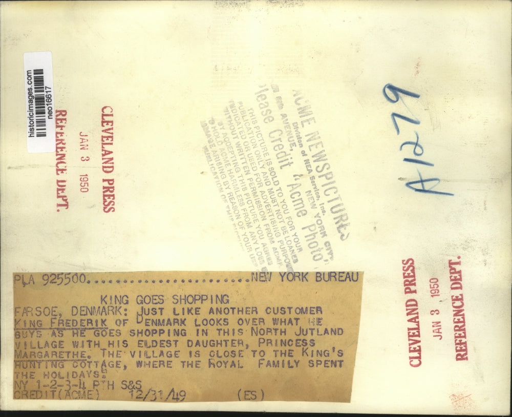 1949 Press Photo King Frederik of Denmark & Princess Margarethe Shopping