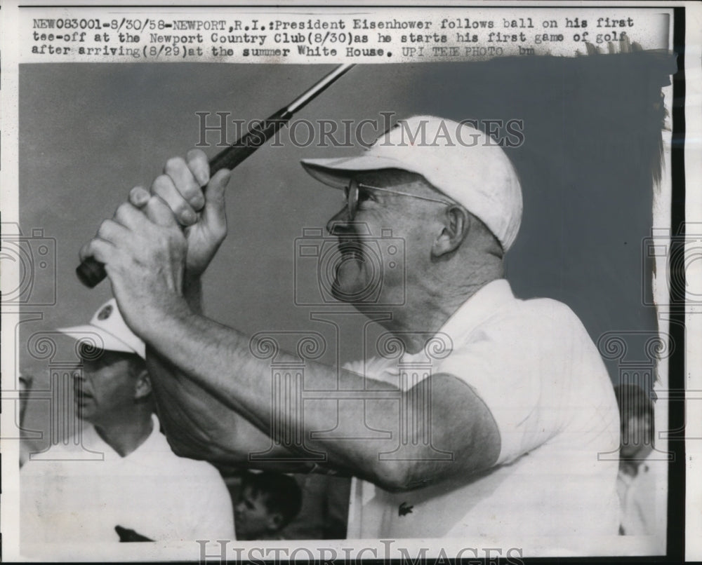 1958 Press Photo President Dwight Eisenhower Golfing at Newport Country Club
