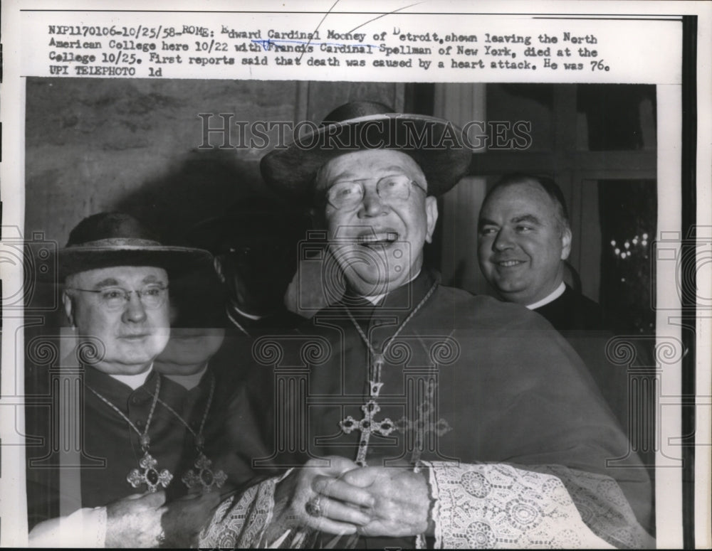 1958 Press Photo Edward Cardinal Mooney Shown with Francis Cardinal Spellman