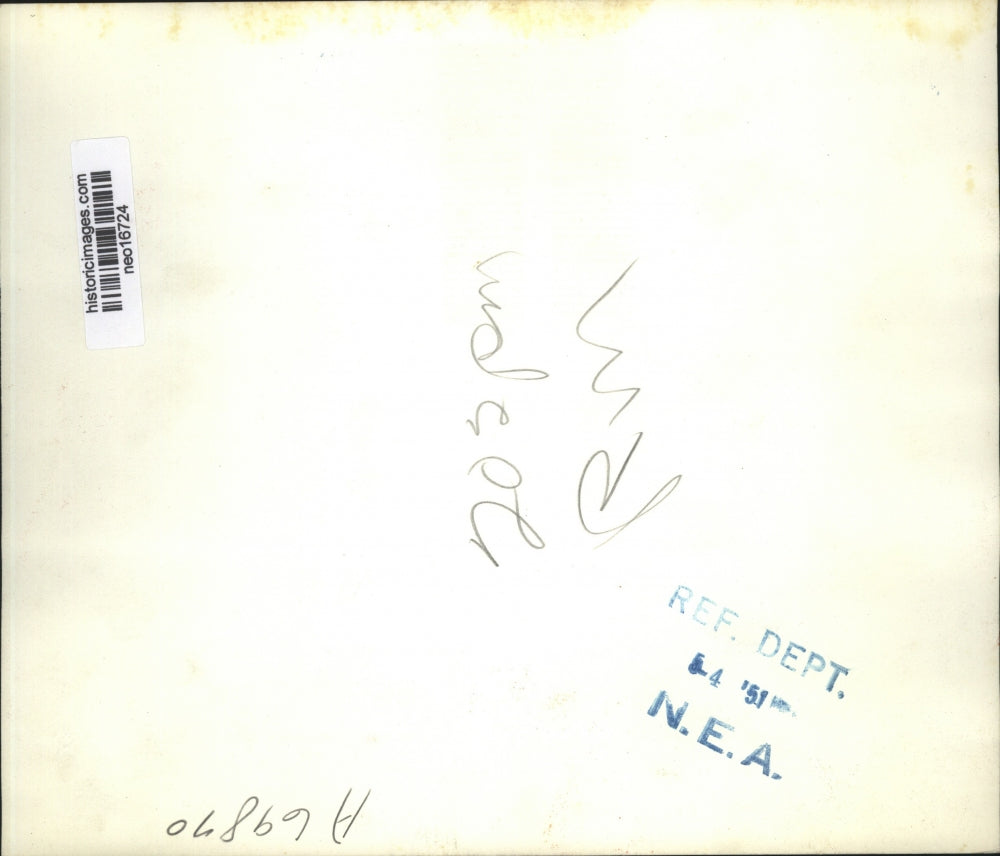 1951 Press Photo General MacArthur Arrives at Midway Airport Chicago - neo16724