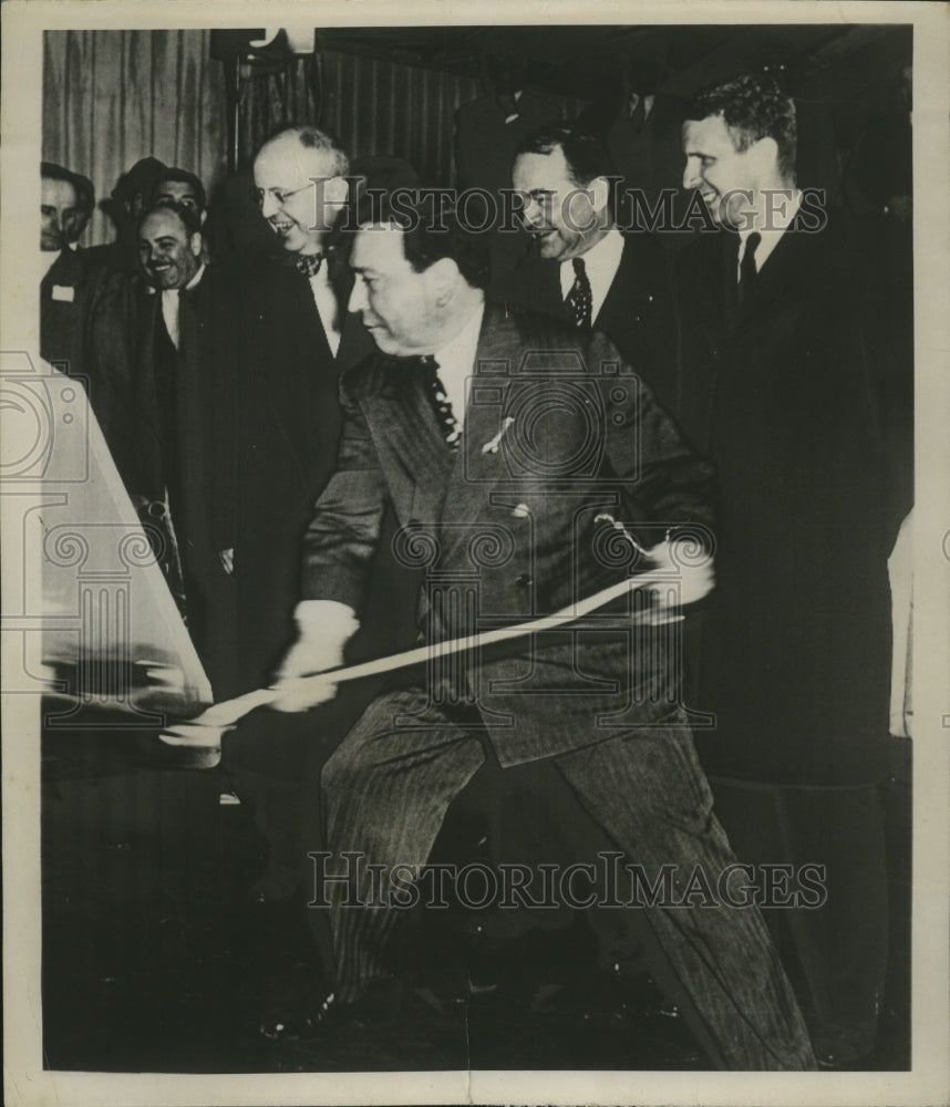 1951 Press Photo Benjamin Fairless US Steel Breaks Ground for Morrisville Plant