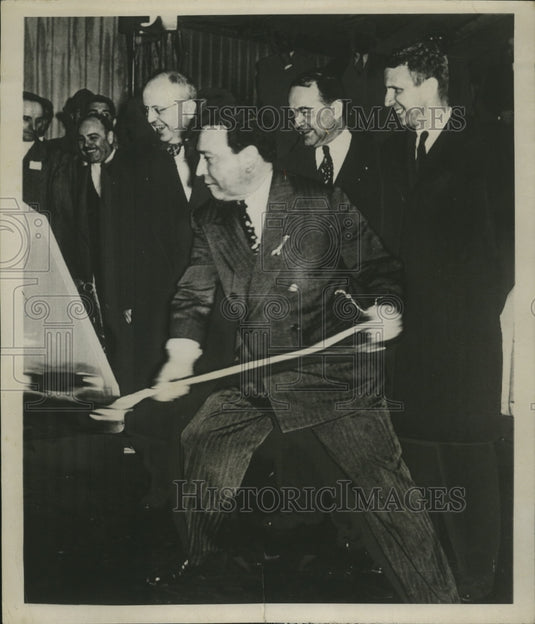 1951 Press Photo Benjamin Fairless US Steel Breaks Ground for Morrisville Plant