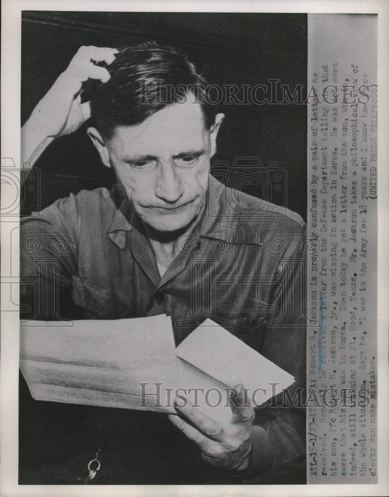 1952 Press Photo Robert R Jackson Receives Letters about Son in Korea- Historic Images