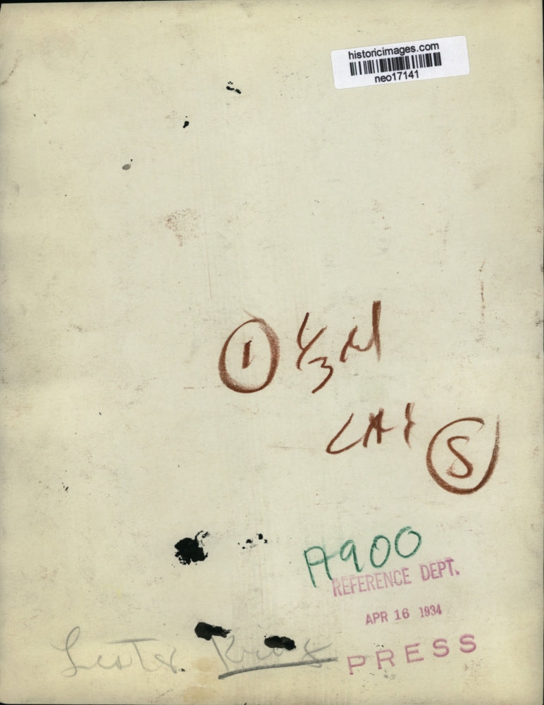 1934 Press Photo Lester Kritz in his business suit - neo17141