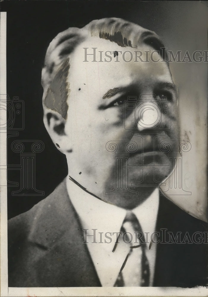 1933 Press Photo Raymond W Stevens Ill Insurance Co charged with embezzelment