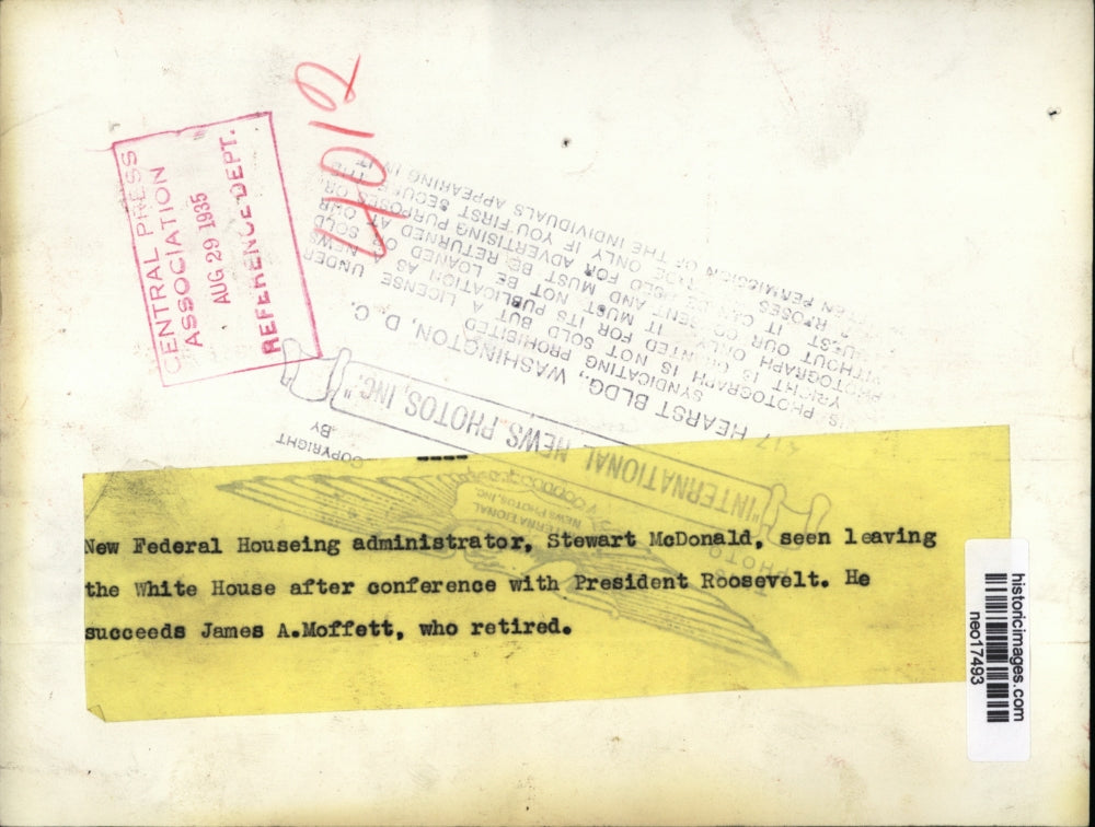 1935 Press Photo Stewart Mcdonald Federal Housing Admin leaves White House