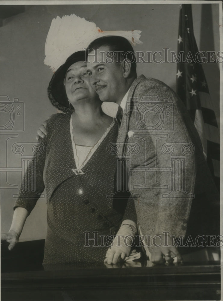 1931 Press Photo Madame Schumann-Heink & Son Ferdinand appear in court