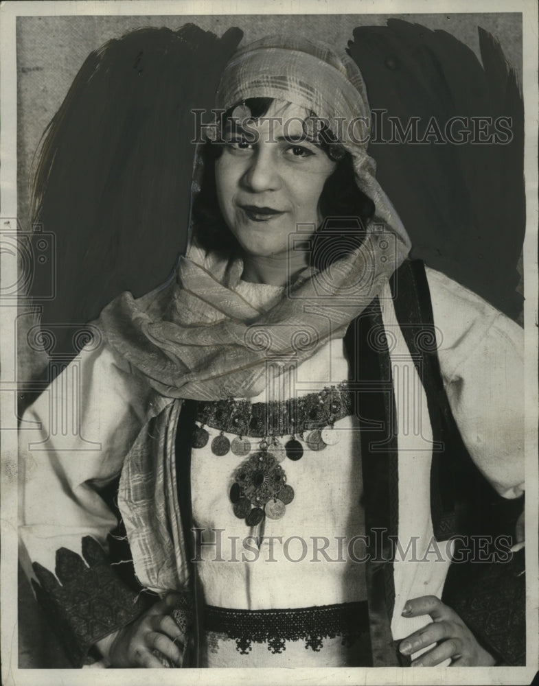 1929 Press Photo Mary Johnson in Costume from Metelyne, Greece - neo17586