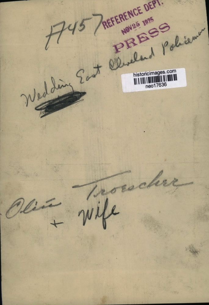 1925 Press Photo O. Troescher & Wife at wedding East. Cleveland Policeman