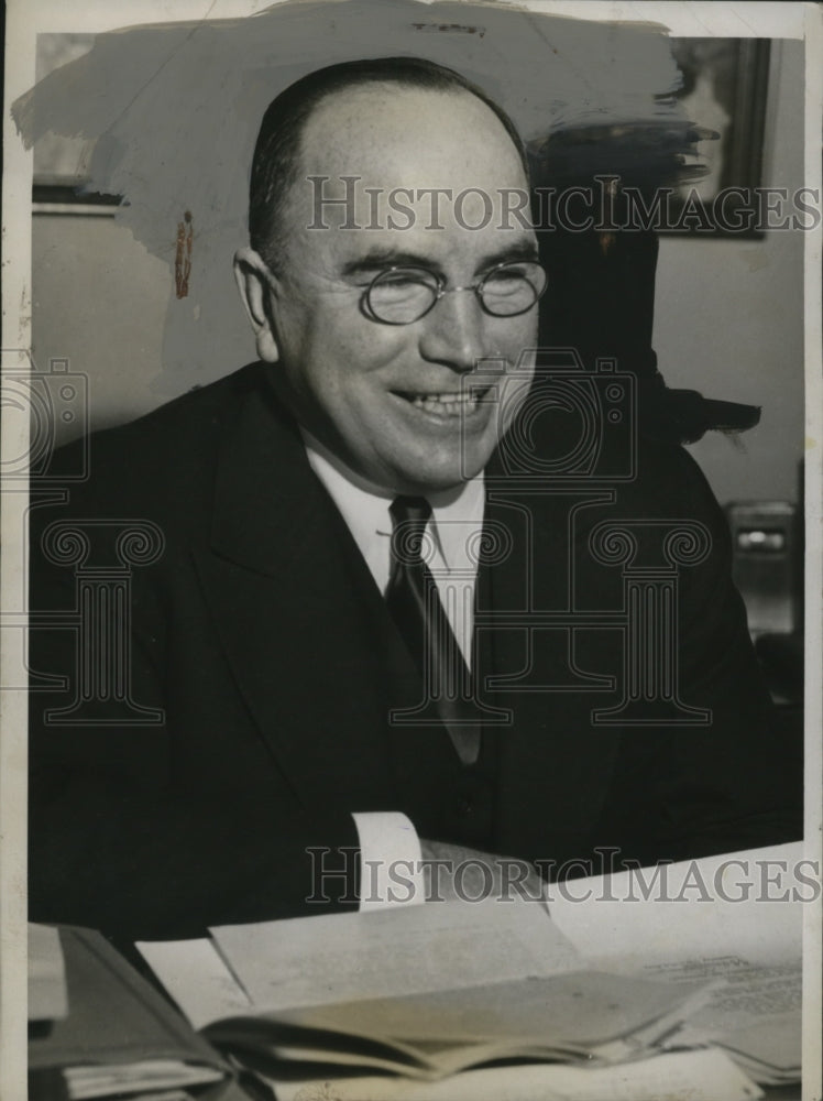 Load image into Gallery viewer, 1938 Press Photo Dr. G. Bromley Oxman, Bishop Threatened by Elizabeth Dilling
