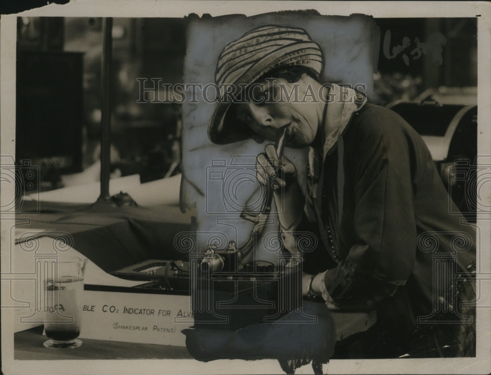 1923 Press Photo Woman Testing Lungs at Imperial College of Science - neo17767
