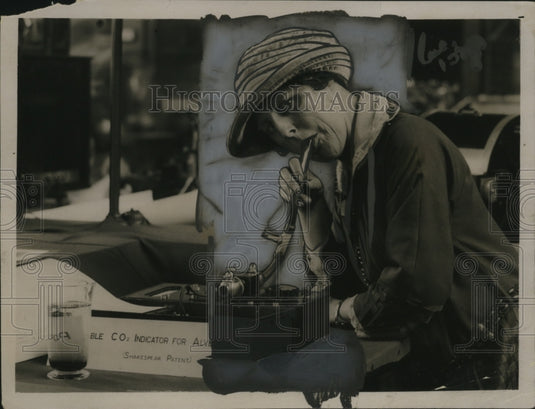 1923 Press Photo Woman Testing Lungs at Imperial College of Science - neo17767