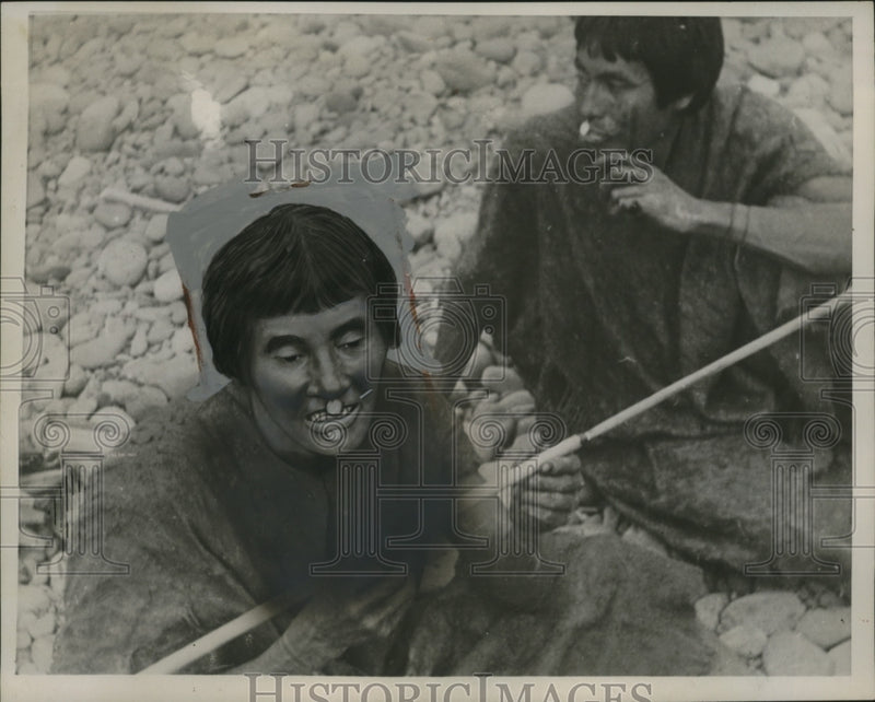 Load image into Gallery viewer, 1941 Press Photo Payhaha Mascho Indians of Peru - neo17790
