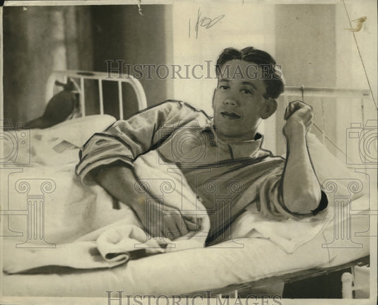 1925 Press Photo Terry Walden in a Marine Hospital - neo17892- Historic Images