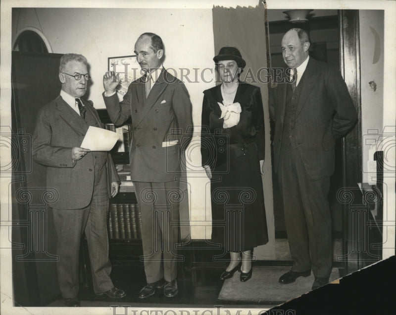 Load image into Gallery viewer, 1934 Press Photo Labor Relations Board Head Sworn In Francis Biddle as Chairman
