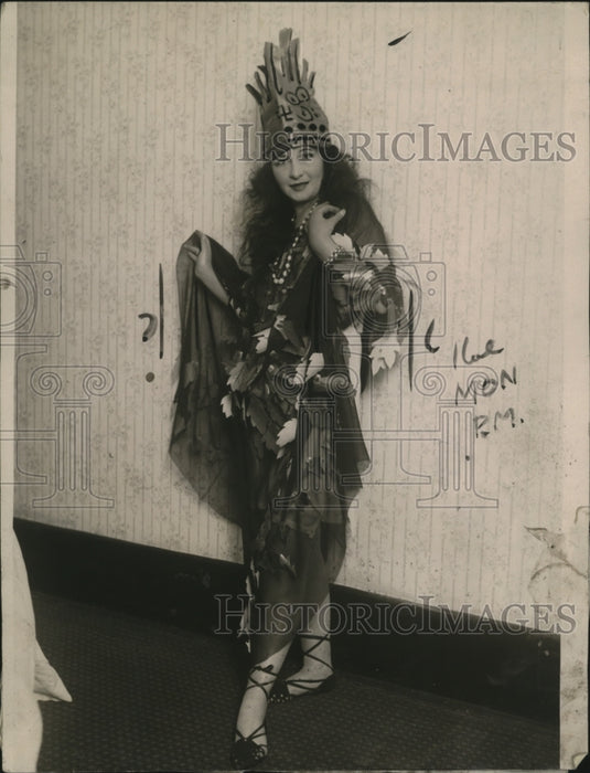 1921 Press Photo Margie Wilson in New Years Eve Artist's Ball Costume
