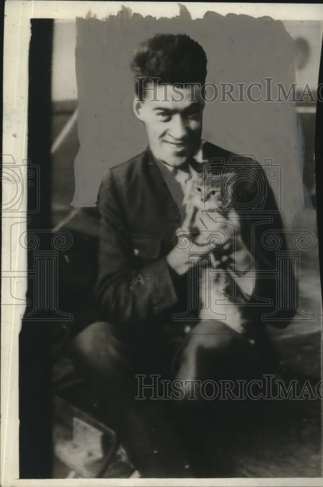 1928 Press Photo Alfred Dinelry, Survivor of S.S. Vestris Shipwreck - neo18416