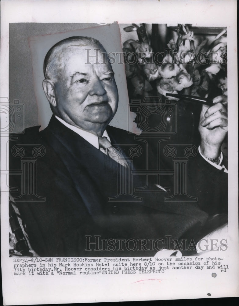 Load image into Gallery viewer, 1953 Press Photo Former President Herbert Hoover on 7th birthday - neo19103
