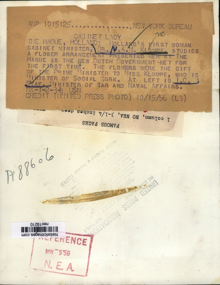 1956 Press Photo Holland Cabinet Minister Dr NAM Klompe & IC Staf - neo19210