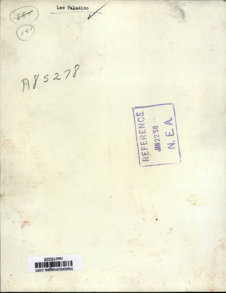 1958 Press Photo Lee Paladino plays checkers - neo19328